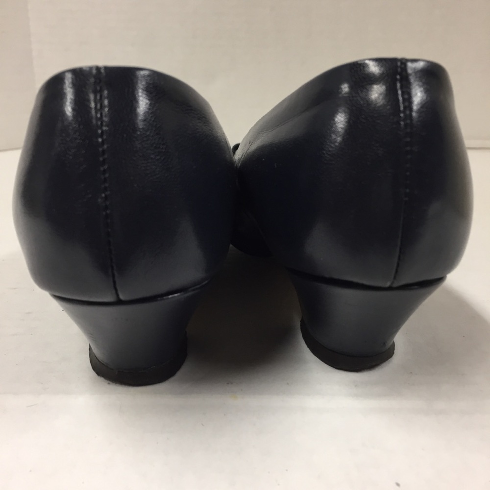 Vintage Talbots Dark Navy Leather Shoes - Picture 7 of 11